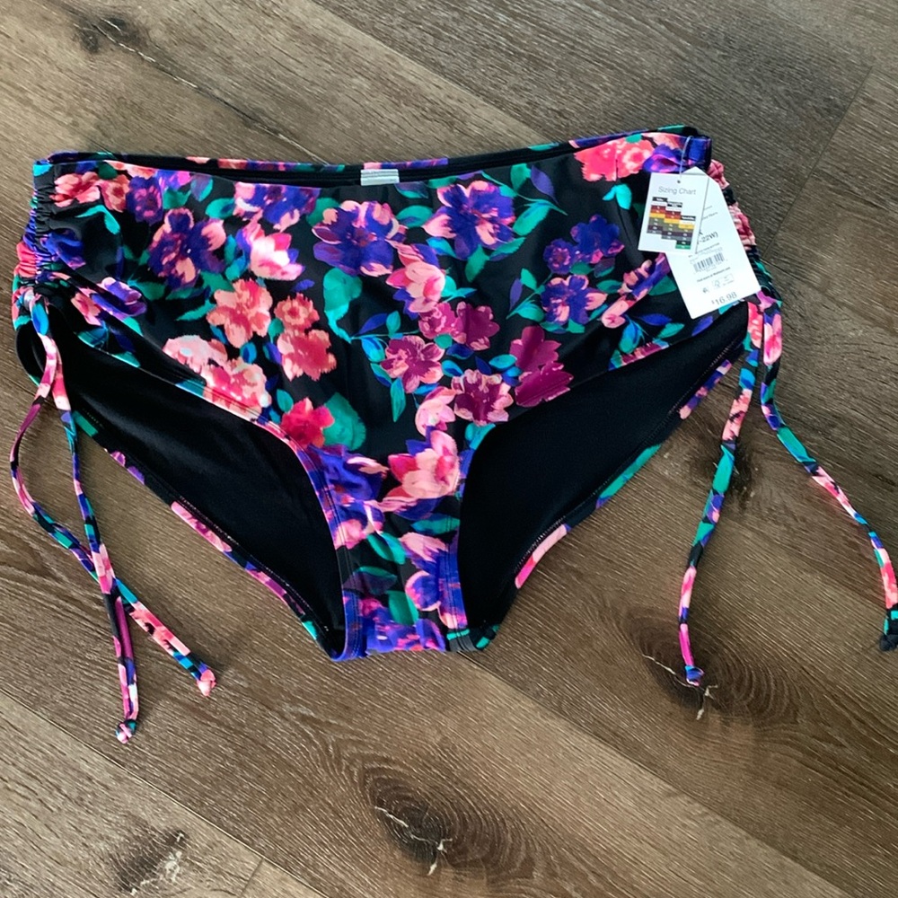 Time and Tru 2x (20w-22w) Floral Mid-Rise Bikini Swimsuit Bottoms. New!